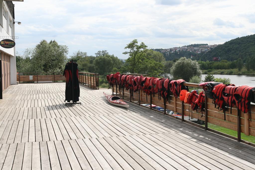 Hostel Boathouse Praga Zewnętrze zdjęcie